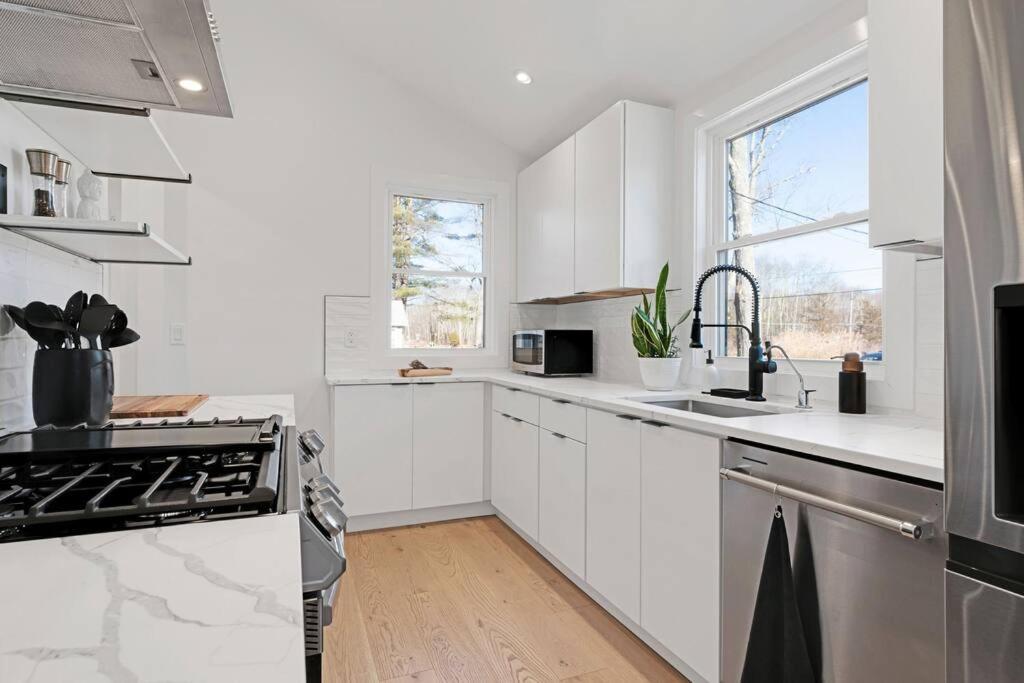 New Paltz Zen Wellness Cabin W/ Hot Tub Exteriör bild