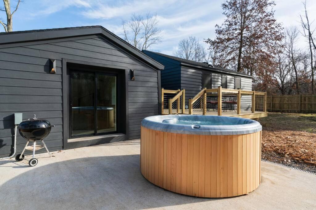 New Paltz Zen Wellness Cabin W/ Hot Tub Exteriör bild